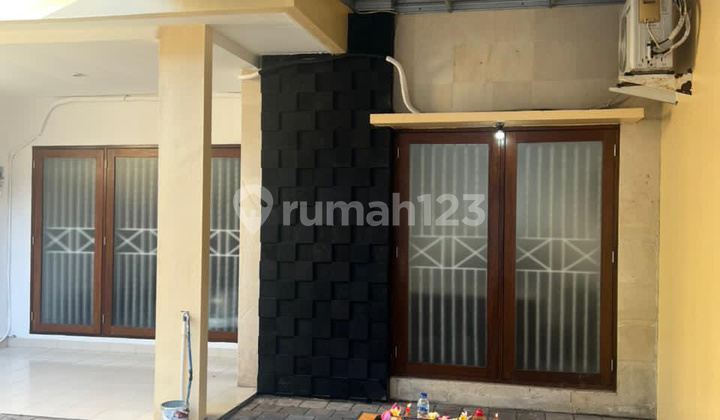 New 2-Story House Renovated Strategic Location Near Harris Hotel Sunset Road Serene Environment in Kuta New 2-Story House Renovated Strategic Location Near Harris Hotel Sunset Road Serene Environment in Kuta
