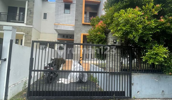 A Two-Story, 4-Bedroom Furnished House in a Housing Complex Near Pandawa Melasti Beach, at Beranda Bukit Hijau Jimbaran. A Nice House with SHM Certificate in Beranda Bukit Housing, Jl. Beranda Hijau I, Kutuh, South Kuta, Badung, Bali, Indonesia, 80361, Kutuh.