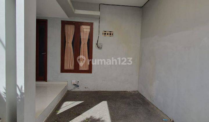 MODERN MINIMALIST 2-STOREY FURNISHED HOUSE IN RENON, SOUTH DENPASAR Good Furnished Rental House SHM - Freehold Certificate on Jalan Tukad Badung, South Denpasar 2