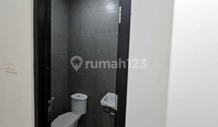 Rumah di Taman Ratu ada 2 Unit Fasad Scandinavian Brand New 2