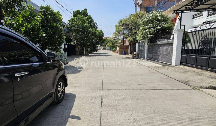 For Sale Rumah Klasik di Green Garden Dijual Hanya Hitung Tanah 1