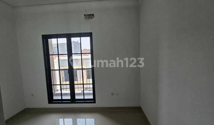 Rumah di Taman Ratu ada 2 Unit Fasad Scandinavian Brand New Rumah di Taman Ratu ada 2 Unit Fasad Scandinavian Brand New