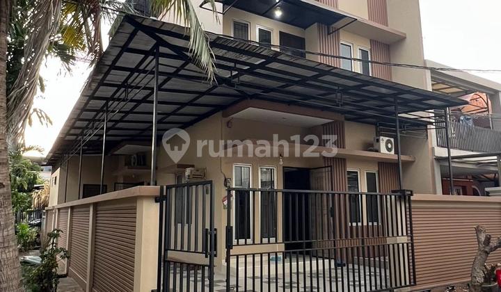 Citra 2 Ext Hoek House in Kalideres, Good and Ready to Occupy