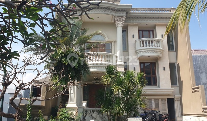 Murah Rumah Classic Mewah Semi Furnish HGB di Jl. Selat Golf Lakarsantri II, Jeruk, Kec. Lakarsantri, Surabaya, Jawa Timur, Citraland