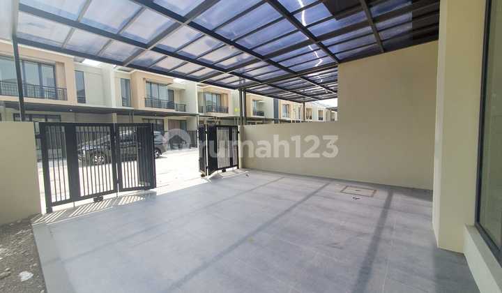 Cheap House. Luxury Ready to Occupy in Pondok Tjandra Waru. 2