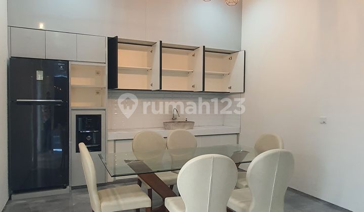 Rumah Bagus Mewah Di Cluster International Village Full Furnish Siap Huni 1