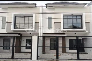 Murah bagus Rumah di Rungkut asri 2 Lantai Baru gress