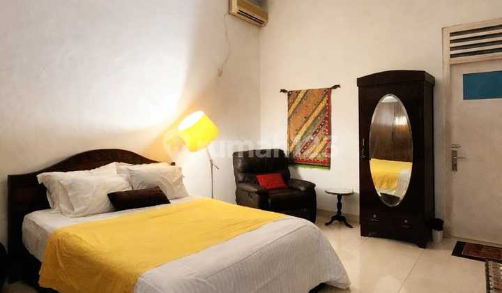 Classical House Located At Kebayoran Baru Prime Area 2