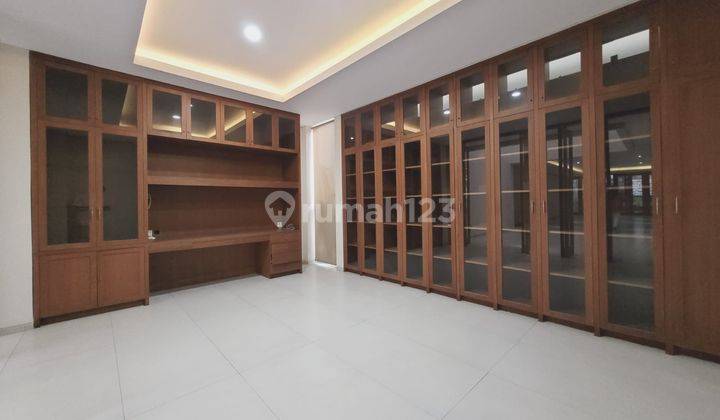 Disewakan Rumah Mewah 4 Kamar di Menteng With Pool 11