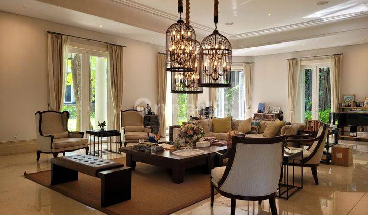 Disewakan Rumah 5 Kamar di Menteng Big Dining Room 7