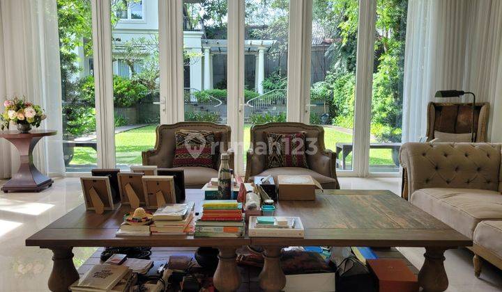 Disewakan Rumah 5 Kamar di Menteng Big Dining Room 9