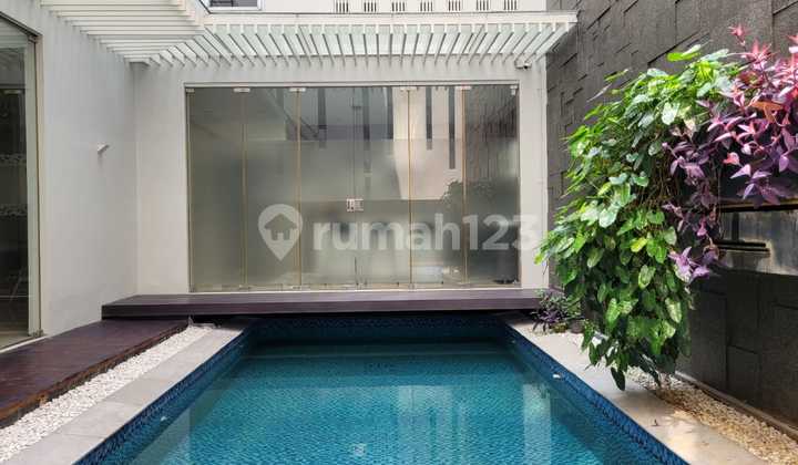 Luxurious House in Cipete Jakarta, 3 Floors, Classic Theme, Pool 2