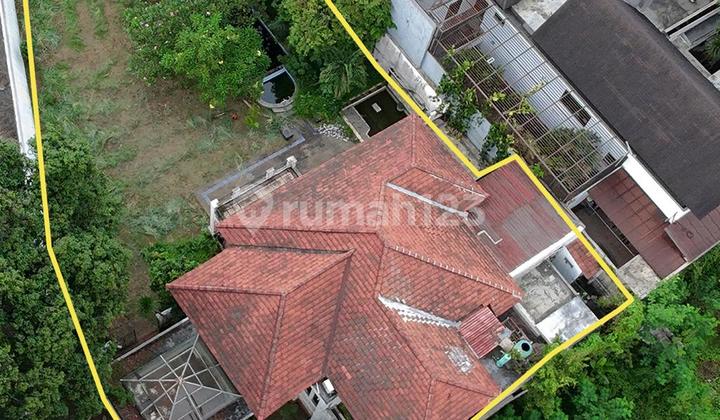 Rumah Lama Hitung Tanah di Kemang 1780M2 Spacious 2