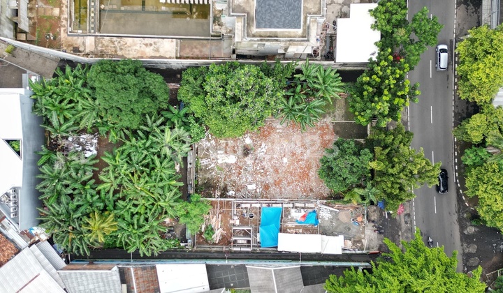 Strategic Location! Land in Kebayoran Baru SHM 635M2 Strategic Location! Land in Kebayoran Baru SHM 635M2