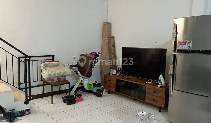 Rumah Semi Furnished Super Nyamman di Taman Kopo Indah 3 2