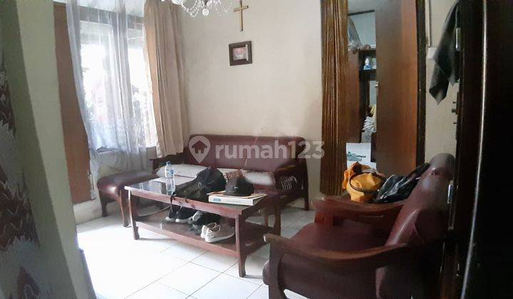 Rumah Hook 5 Menit Ke Tol Kopo di Kopo Permai 1