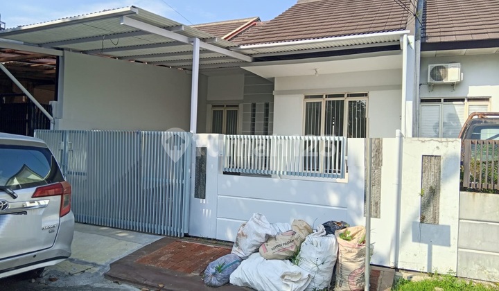 Rumah Bagus Sangat Terawat Siap Huni di Taman Kopo Indah 3