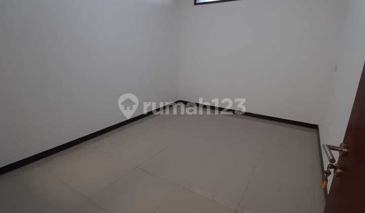 Hunian Nyaman dengan Lokasi Super Strategis di Taman Kopo Indah 2 2