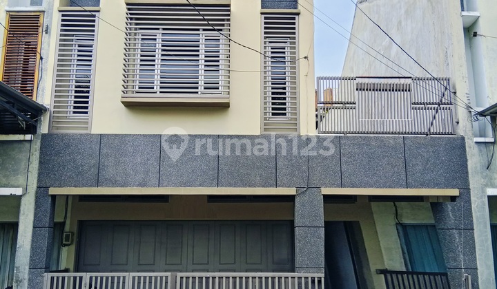 Ruko Bagus Kawasan Ramai di Taman Kopo Indah 3 Ruko Bagus Kawasan Ramai di Taman Kopo Indah 3