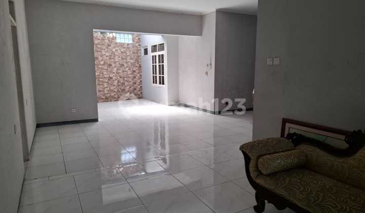 Rumah Dekat ke Sekolah dan Tol di Kopo Permai