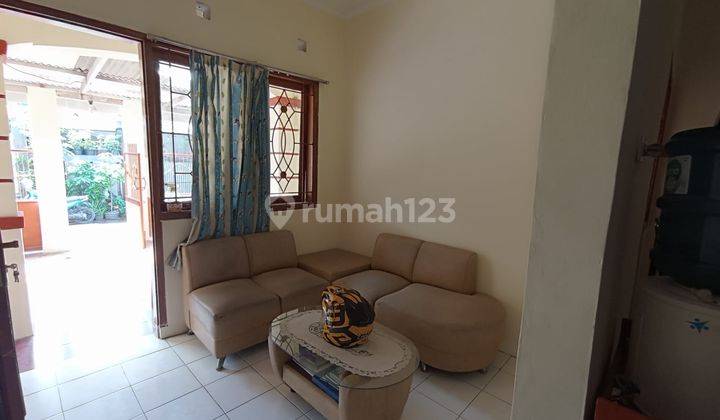 Rumah Semi Furnished Nyaman Dihuni di Taman Rahayu 3 2