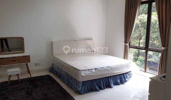 Disewakan Cepat Rumah 2 lantai Cantik Dan Bagus di Foresta City 18