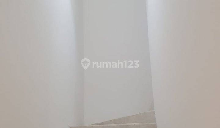 Disewakan Cepat Rumah 2 lantai Cantik Dan Bagus di Foresta City 21