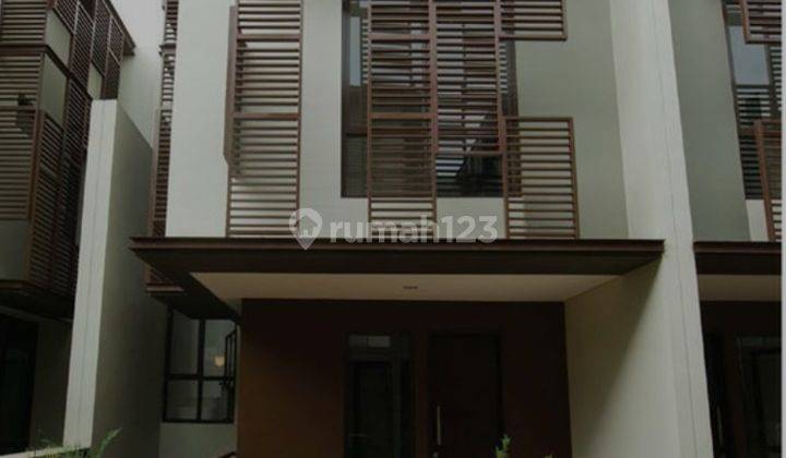 Dijual Cepat Rumah Furnish Bagus 3 Lantai di Greenwich Park 1