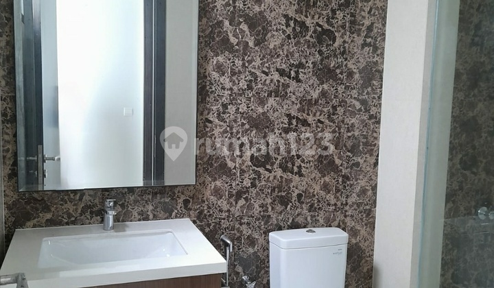 Dijual Cepat Dan Termurah Rumah Baru 2 Lantai Hadap Utara  di Navapark 2