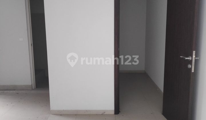 Dijual Cepat Rumah Baru 2 Lantai Hadap Selatan di Navapark 2