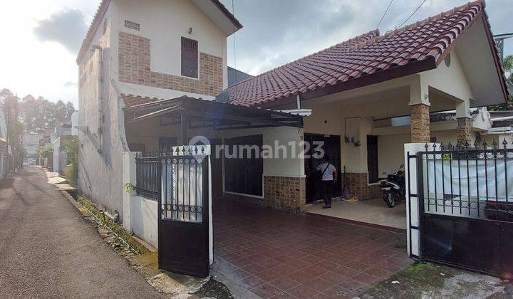 Rumah Hook Disewakan di Tebet, Jakarta Selatan 1