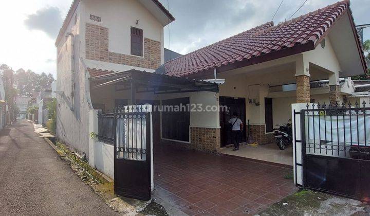 Rumah Hook Disewakan di Tebet, Jakarta Selatan 1