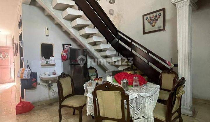 Dijual rumah nyaman di kawasan Mampang Prapatan, Jakarta Selatan 2