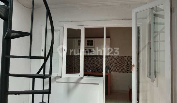 Rumah 2 Lantai Raffles Hills Cibubur 2