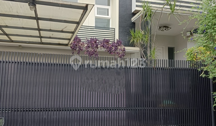 Rumah Hadap Barat Di Pondok Indah Siap Huni 