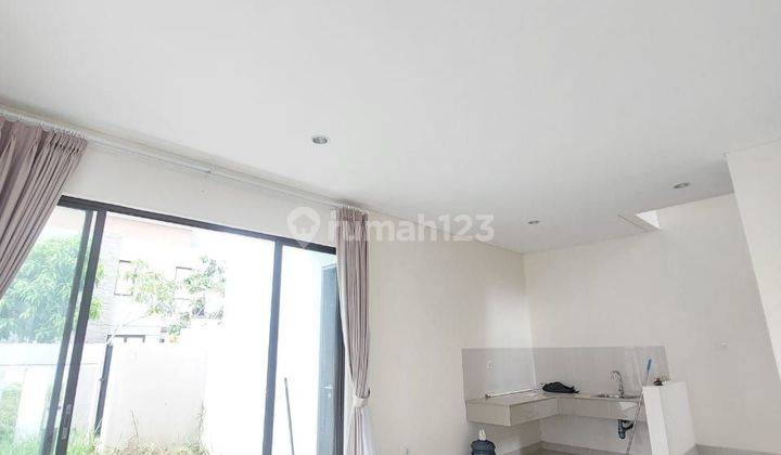 Rumah Hook 2 Lantai Podomoro Golf Gunung Putri 2