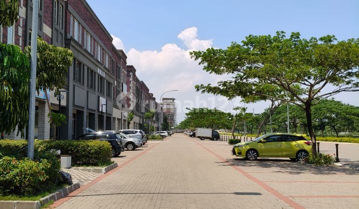 Ruko 3,5 Lantai Cluster Pantai Indah Kapuk 2 Jakarta Utara