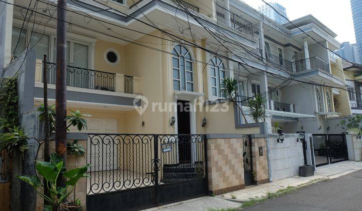 Rumah Mewah 3 Lantai Setiabudi Jakarta Selatan 1