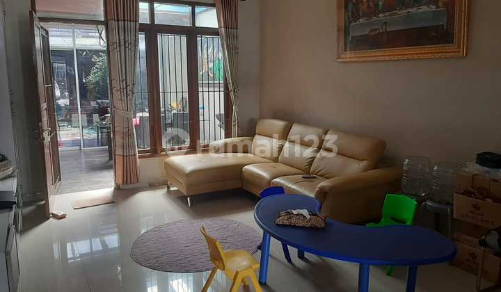 Rumah Dua Lantai Hadap Barat Di Modernland Tangerang Semi Furnish Siap Huni 2