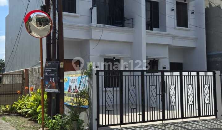 Rumah Baru Dua Lantai Siap Huni Di Munjul Cipayung 2