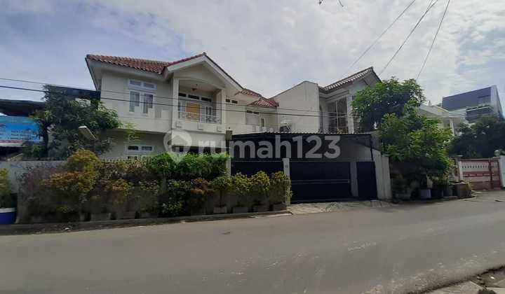 Rumah Strategis Turun Harga Cirendeu Ciputat Timur 2