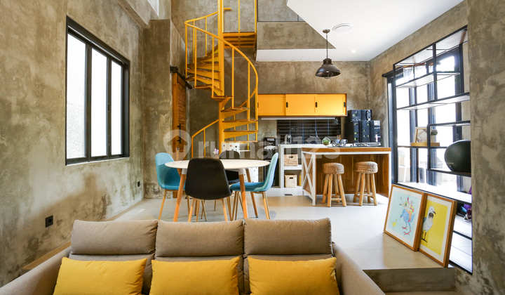 For Leasehold Compact Tropical Industrial Home At Umalas 6
