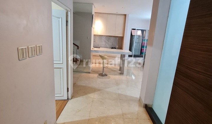 Dijual Disewakan Rumah Hoek 2 lT Di Grisenda 1