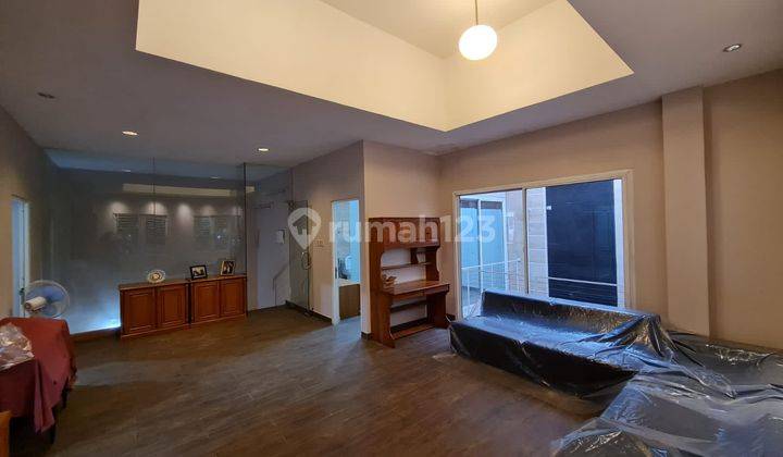 Dijual Disewakan Rumah Hoek 2 lT Di Grisenda 15