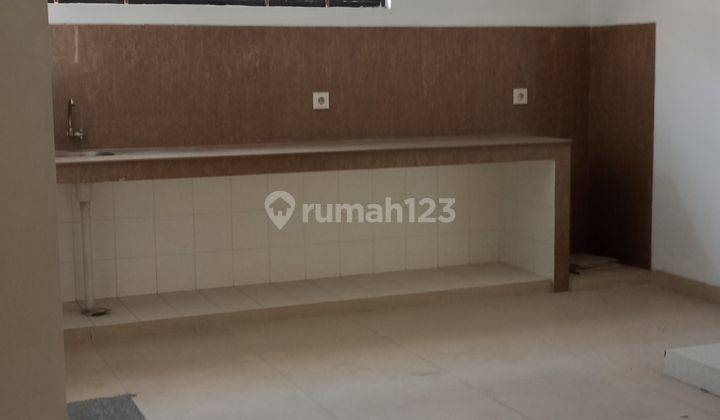 Jual Cepat Ruko 4 Lantai Siap Huni di Pik 1 2