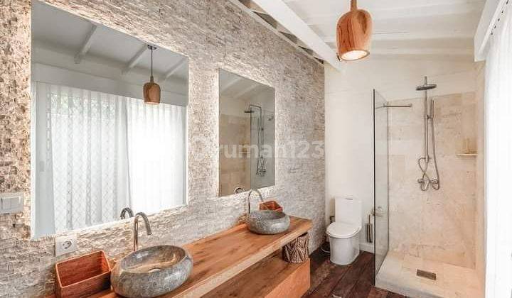 Villa 3 bedrooms Available for Long Term Lease 30 years Location in Tumbak Bayuh Pererenan Canggu  4