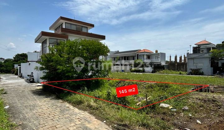 Land Ready to Build Located in a Villa Complex in Munggu, Bali Land Ready to Build Located in a Villa Complex in Munggu, Bali