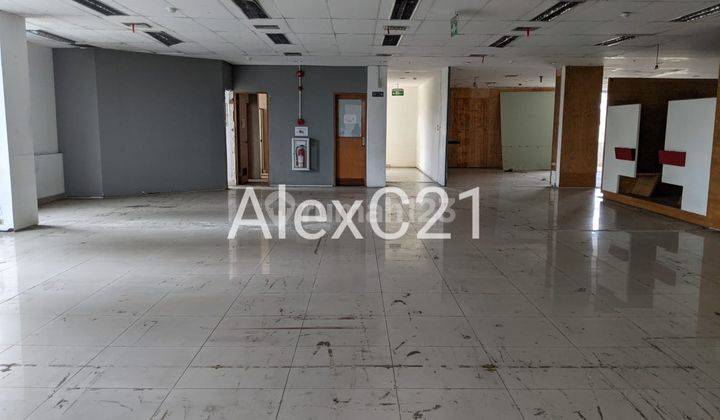 Disewakan Gedung 5 Lantai Jakarta Selatan 3