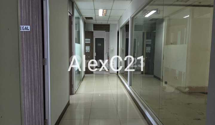 Disewakan Gedung 5 Lantai Jakarta Selatan 14