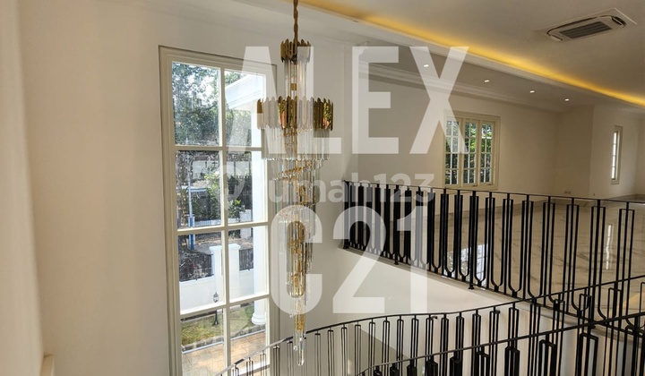 Dijual Rumah Mewah Modern Klasik Baru 2